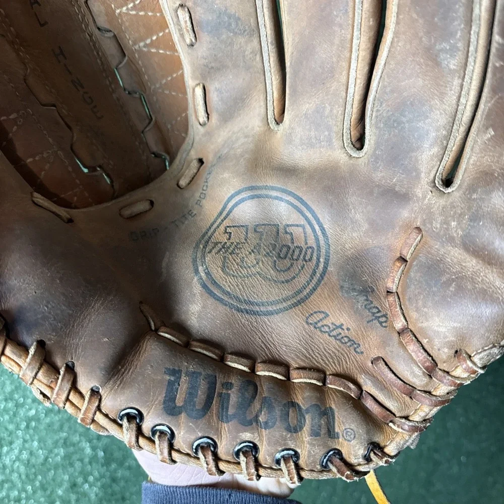 Vintage Wilson THE A2000 XL Leather Baseball Glove Dual Hinge RHT Made in Japan - Picture 4 of 11